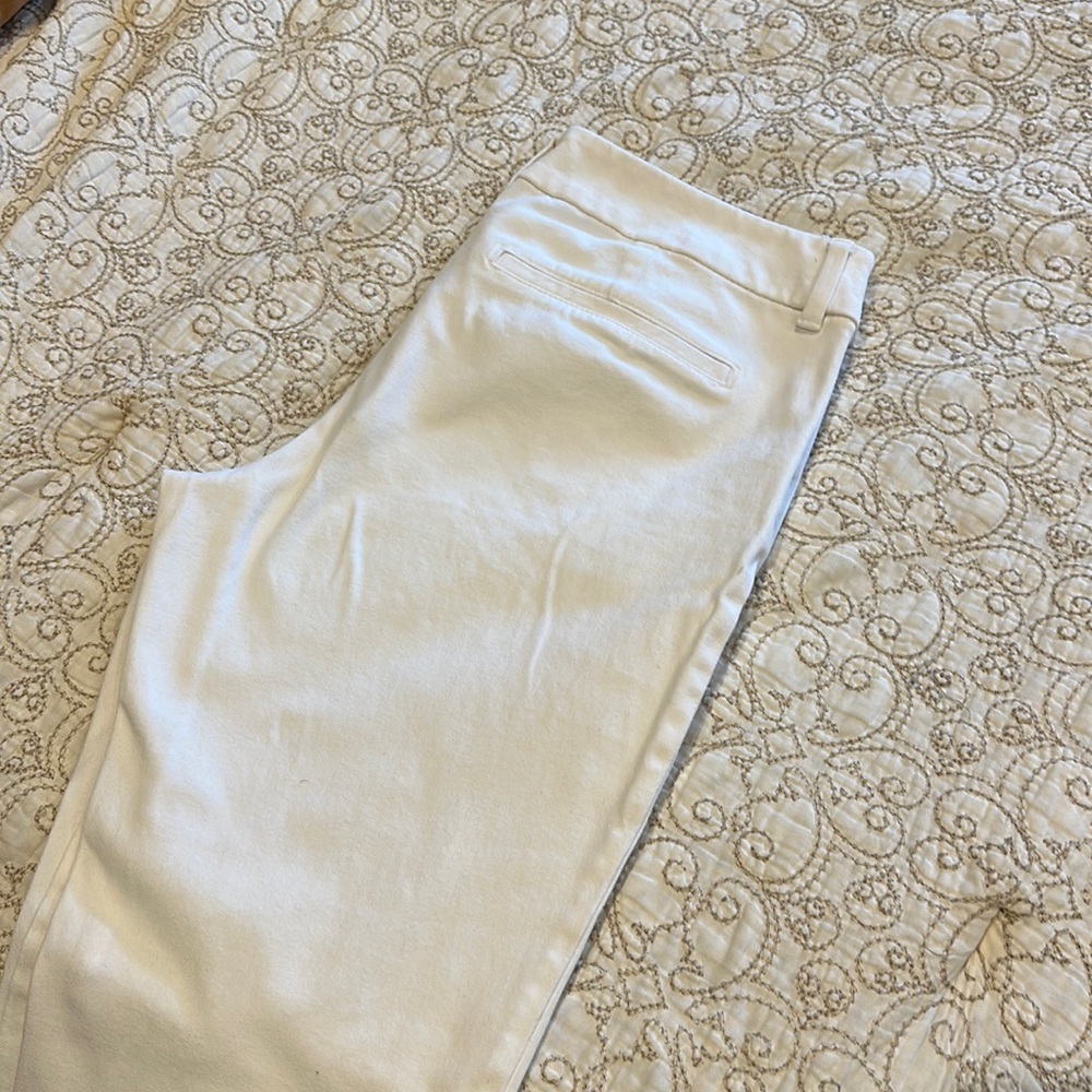 White pixie capris stretch